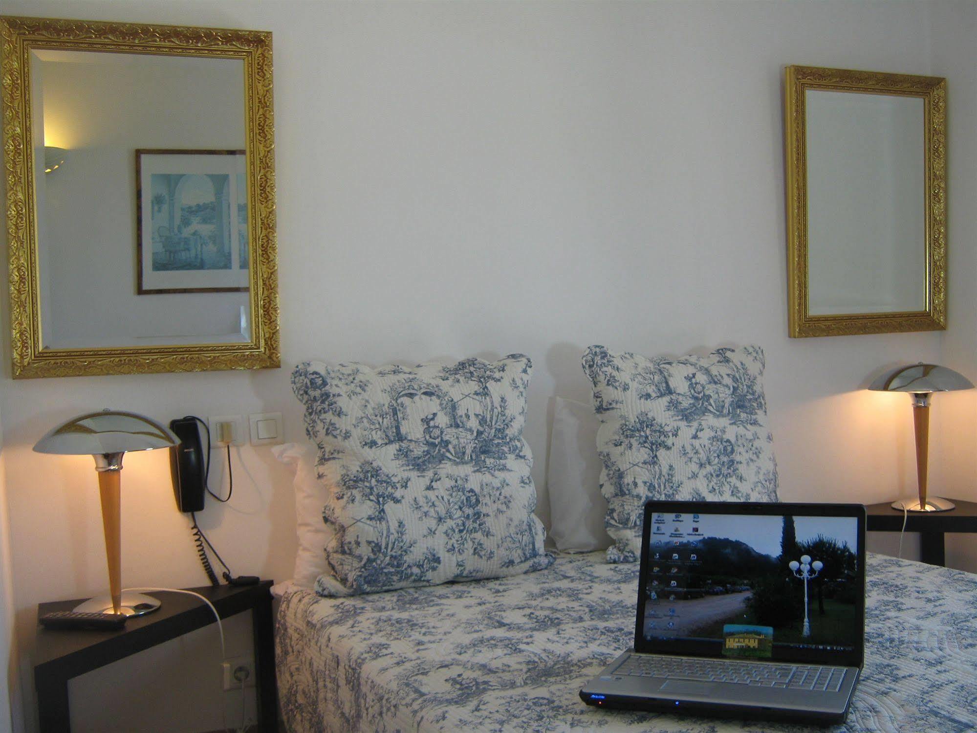 La Fontaine Hotel Vidauban Buitenkant foto